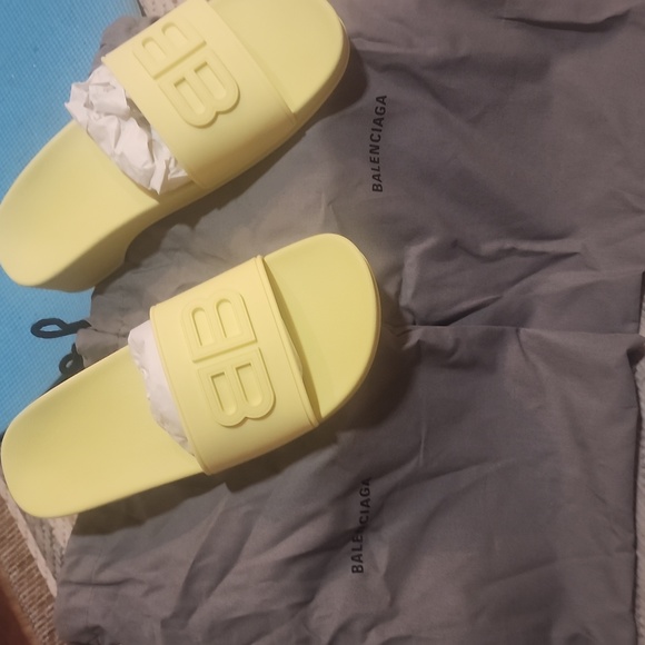 Balenciaga Yellow Slide Sandals 38 - Picture 6 of 9